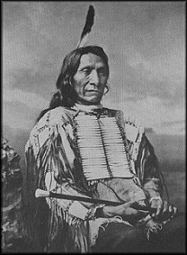 Red Cloud, Makhpiya-Luta, Lakota            (20877 bytes)