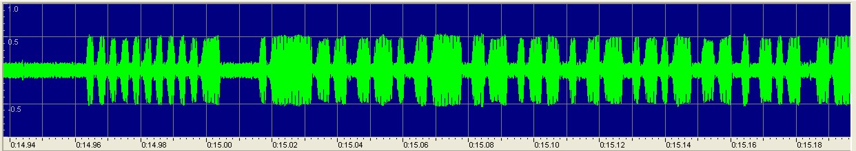 Förstorad filtrerad signal, första byten i ett record längst till vänster