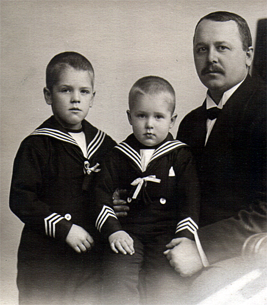 Olof Hallberg med söner